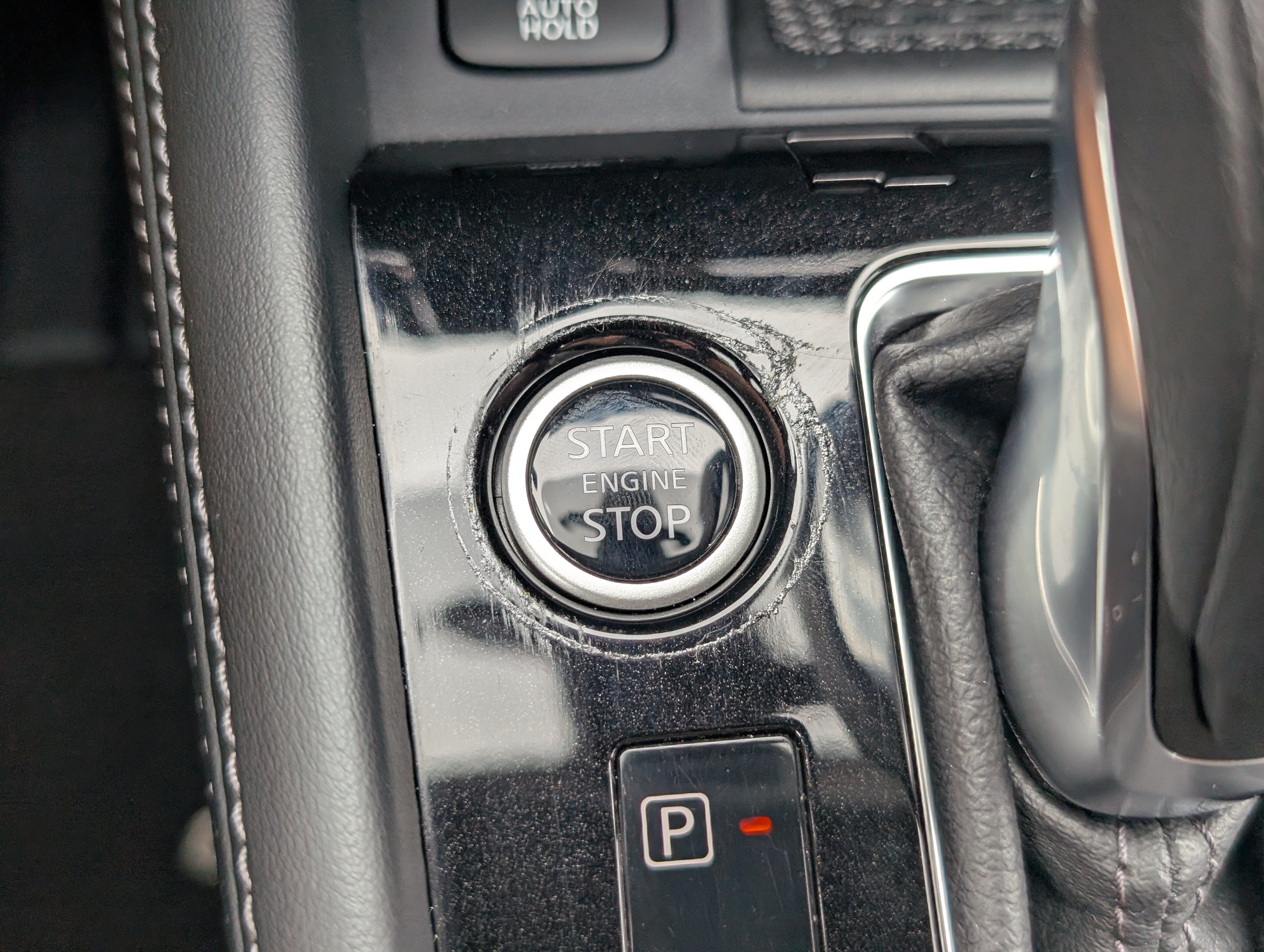 Used 2024 Nissan Kicks SR w/ SR Premium Package FWD image 32