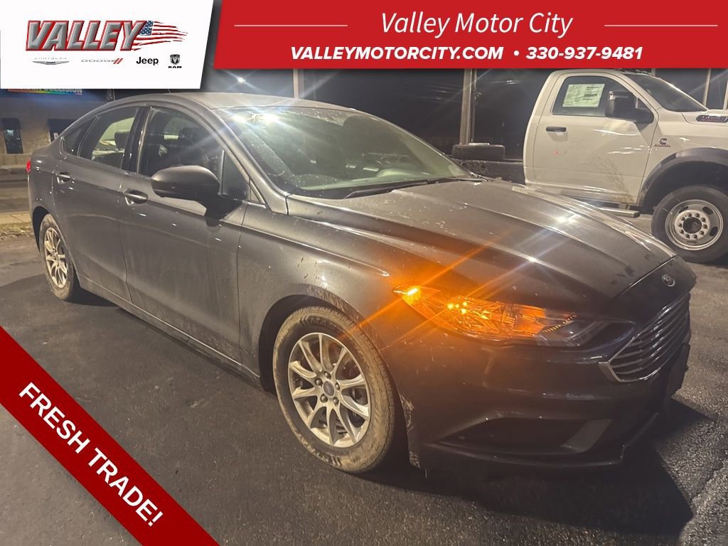 Used 2017 Ford Fusion S image 4