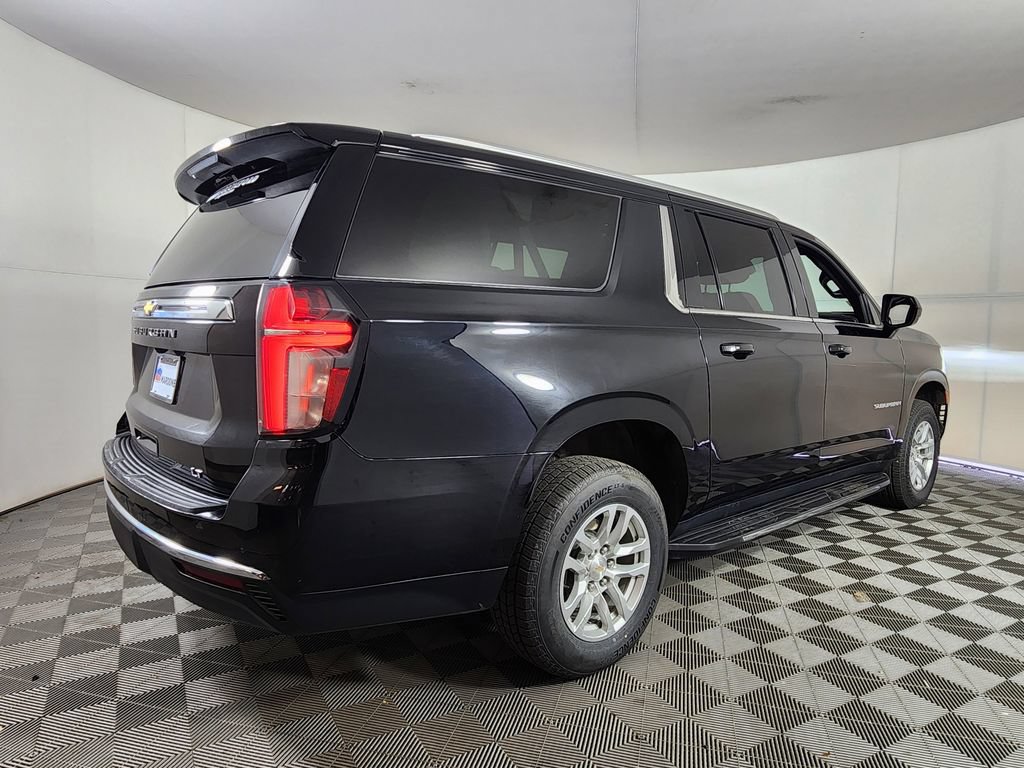 Used 2024 Chevrolet Suburban LT AWD/4WD image 7