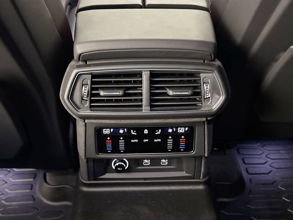 Used 2025 Lamborghini Urus SE image 26