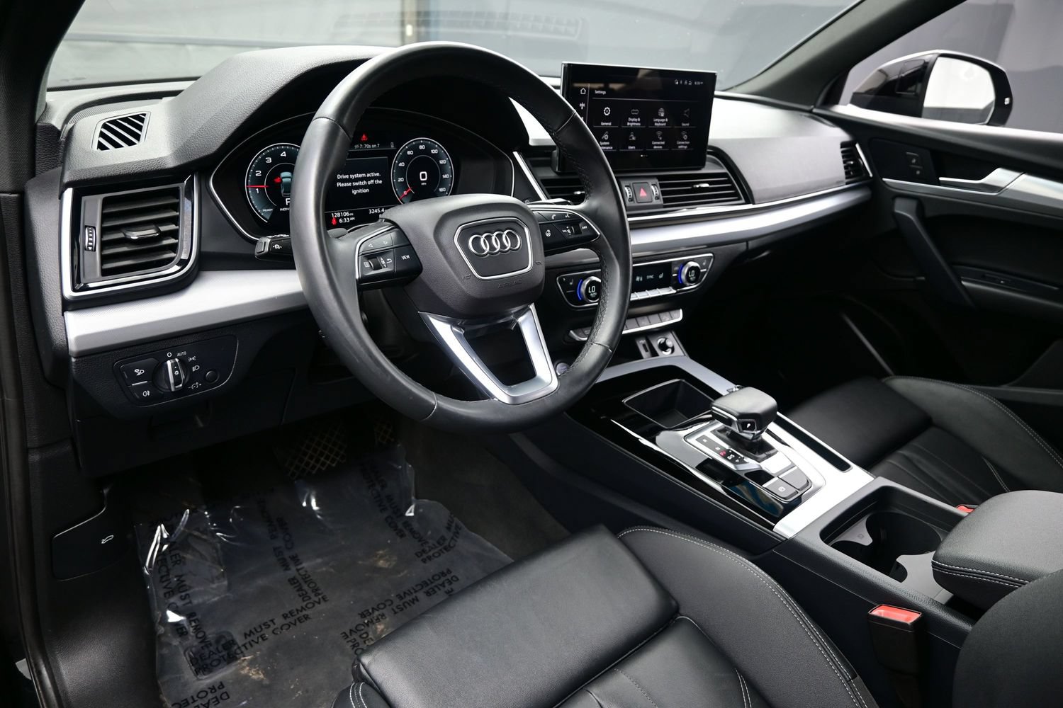 Used 2024 Audi Q5 2.0T Premium w/ Summer of Audi Package AWD/4WD image 16