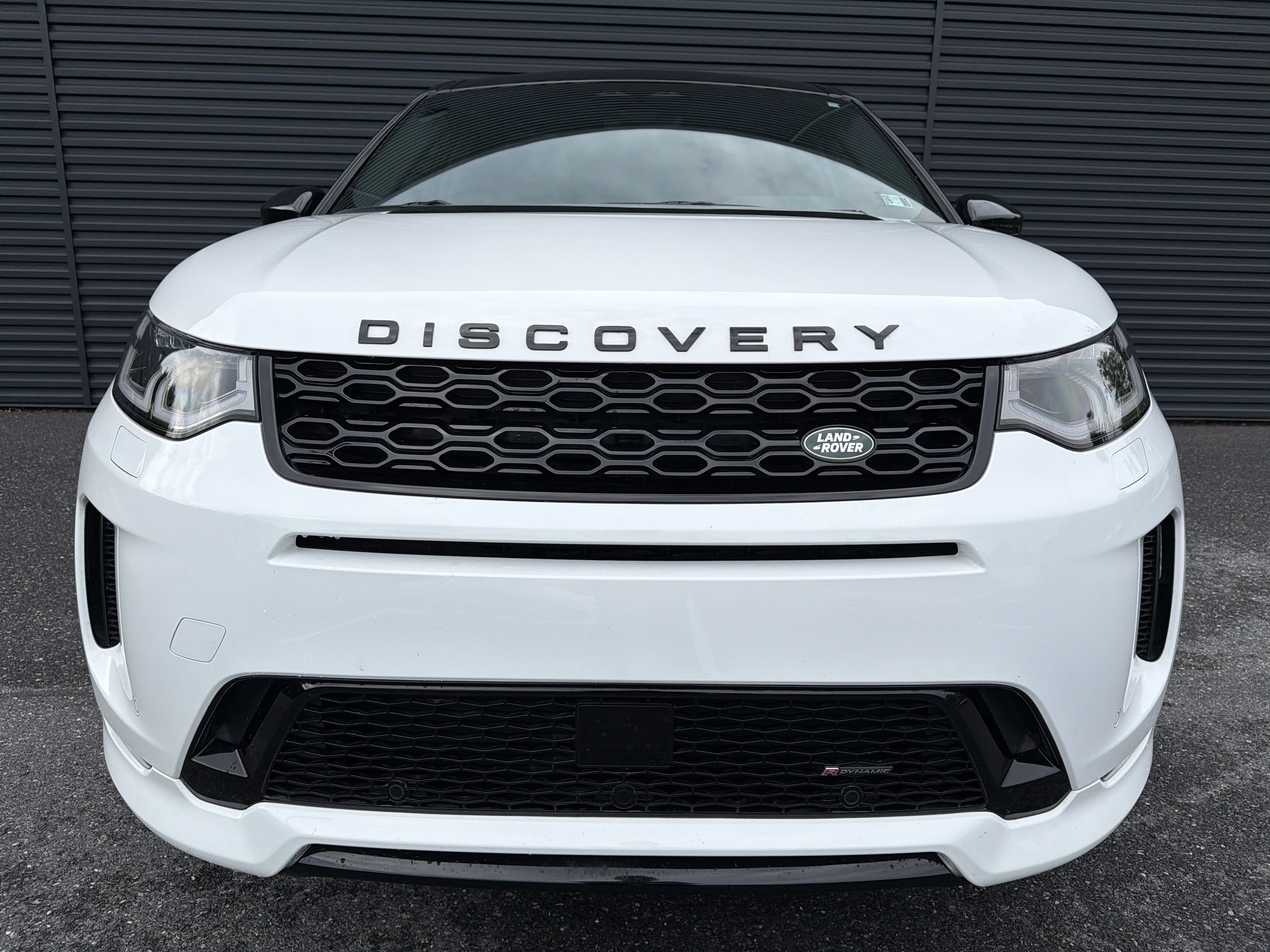 Used 2023 Land Rover Discovery Sport SE R-Dynamic AWD/4WD image 8