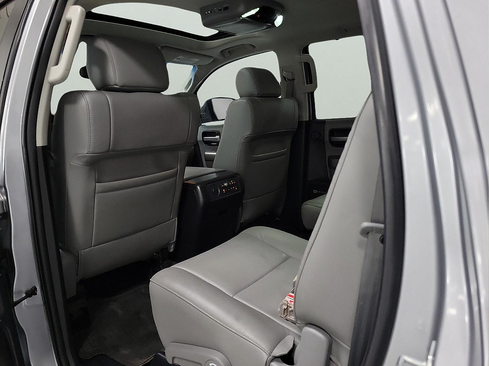 Used 2016 Toyota Sequoia Limited w/ Safety & Convenience Package AWD/4WD image 8