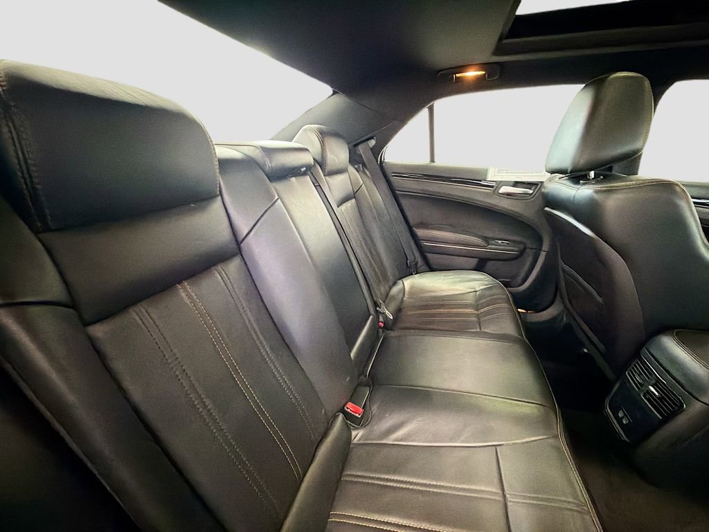 Used 2016 Chrysler 300 S image 28