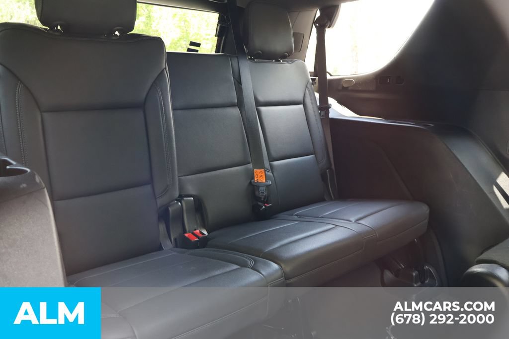 Used 2023 Chevrolet Tahoe Z71 w/ Luxury Package AWD/4WD image 29