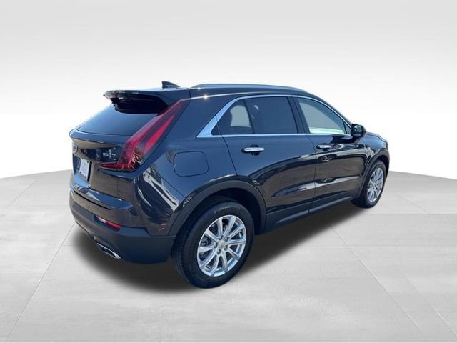 Certified 2023 Cadillac XT4 Luxury w/ Cold Weather Package AWD/4WD image 4