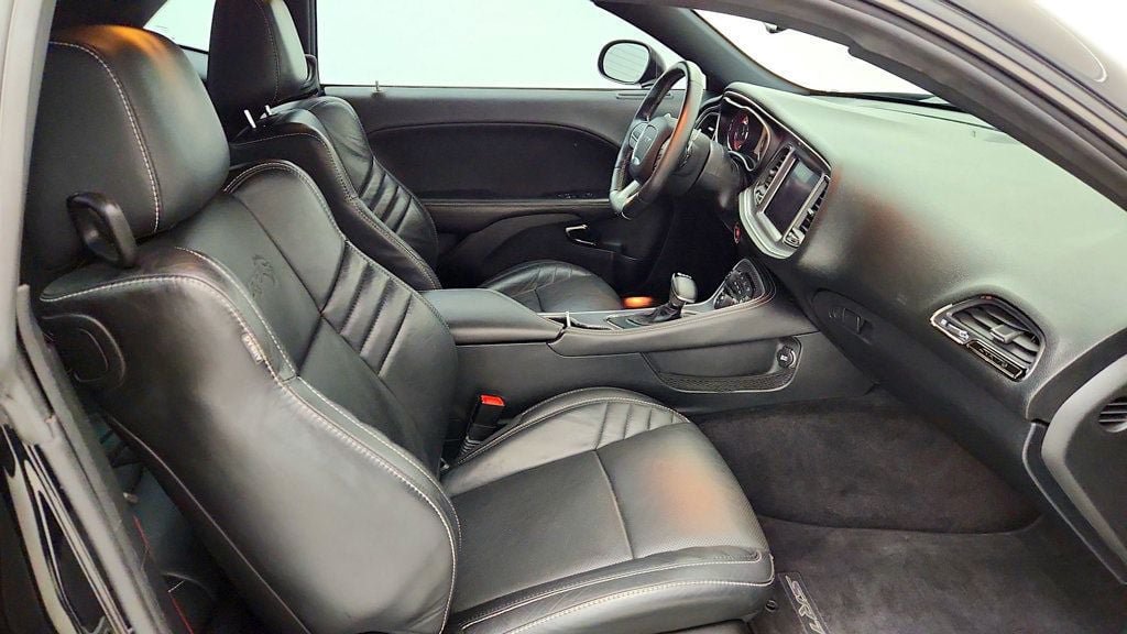 Used 2017 Dodge Challenger SRT Hellcat RWD image 24