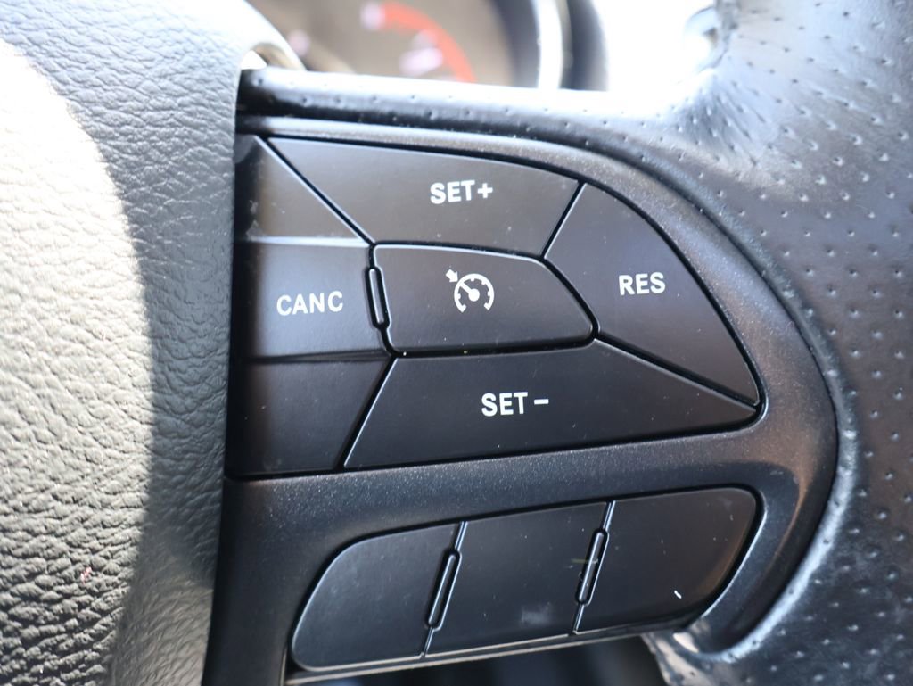 Used 2018 Dodge Durango SXT w/ Quick Order Package 2BB AWD/4WD image 17