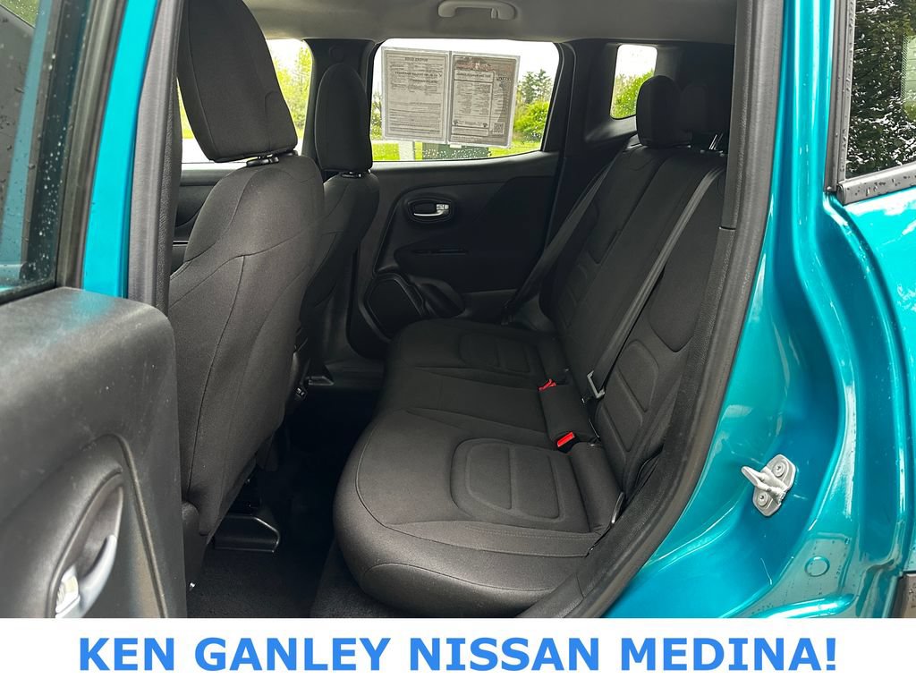 Used 2021 Jeep Renegade Latitude AWD/4WD image 39