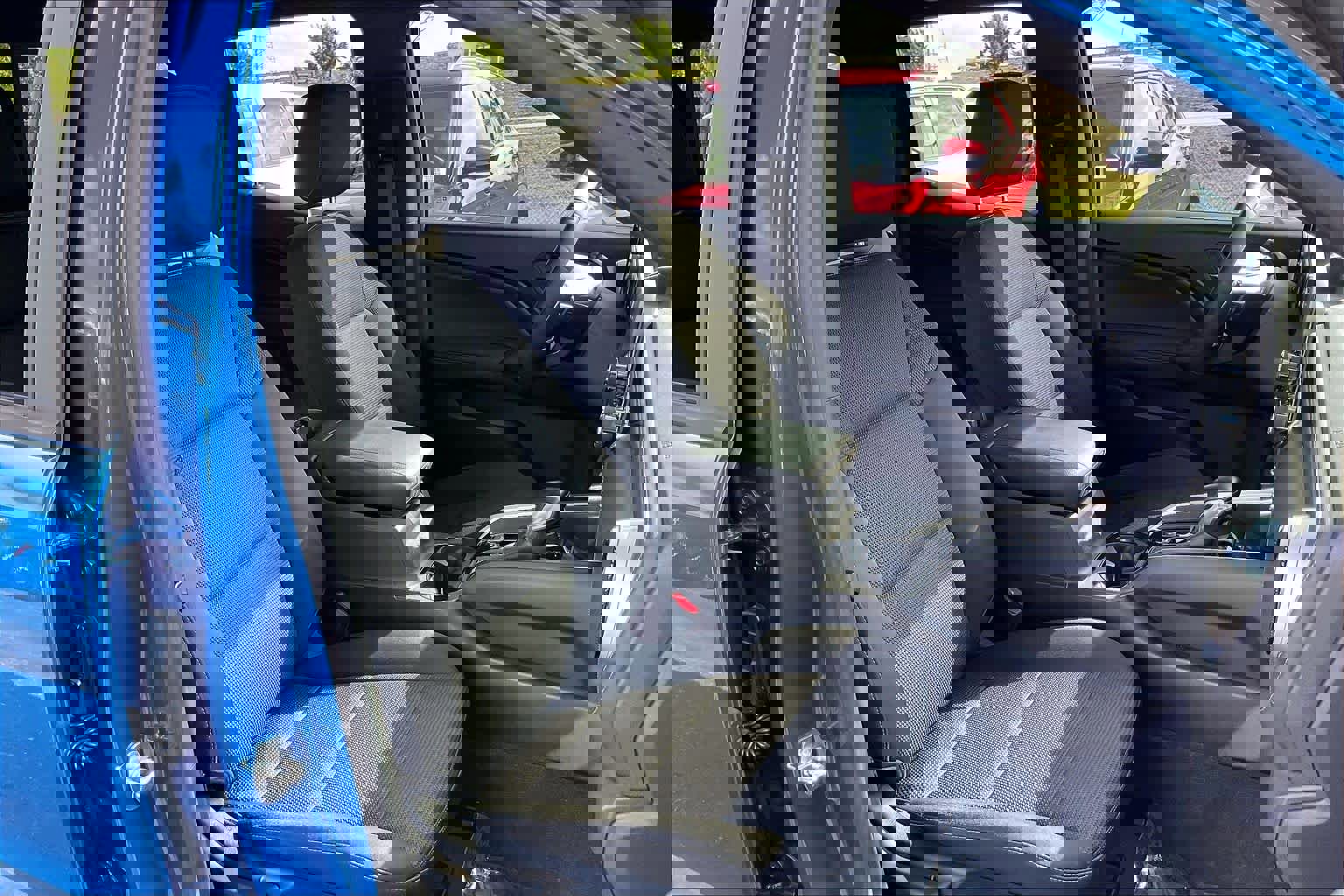 Used 2023 Chevrolet Colorado LT w/ LT Convenience Package image 8