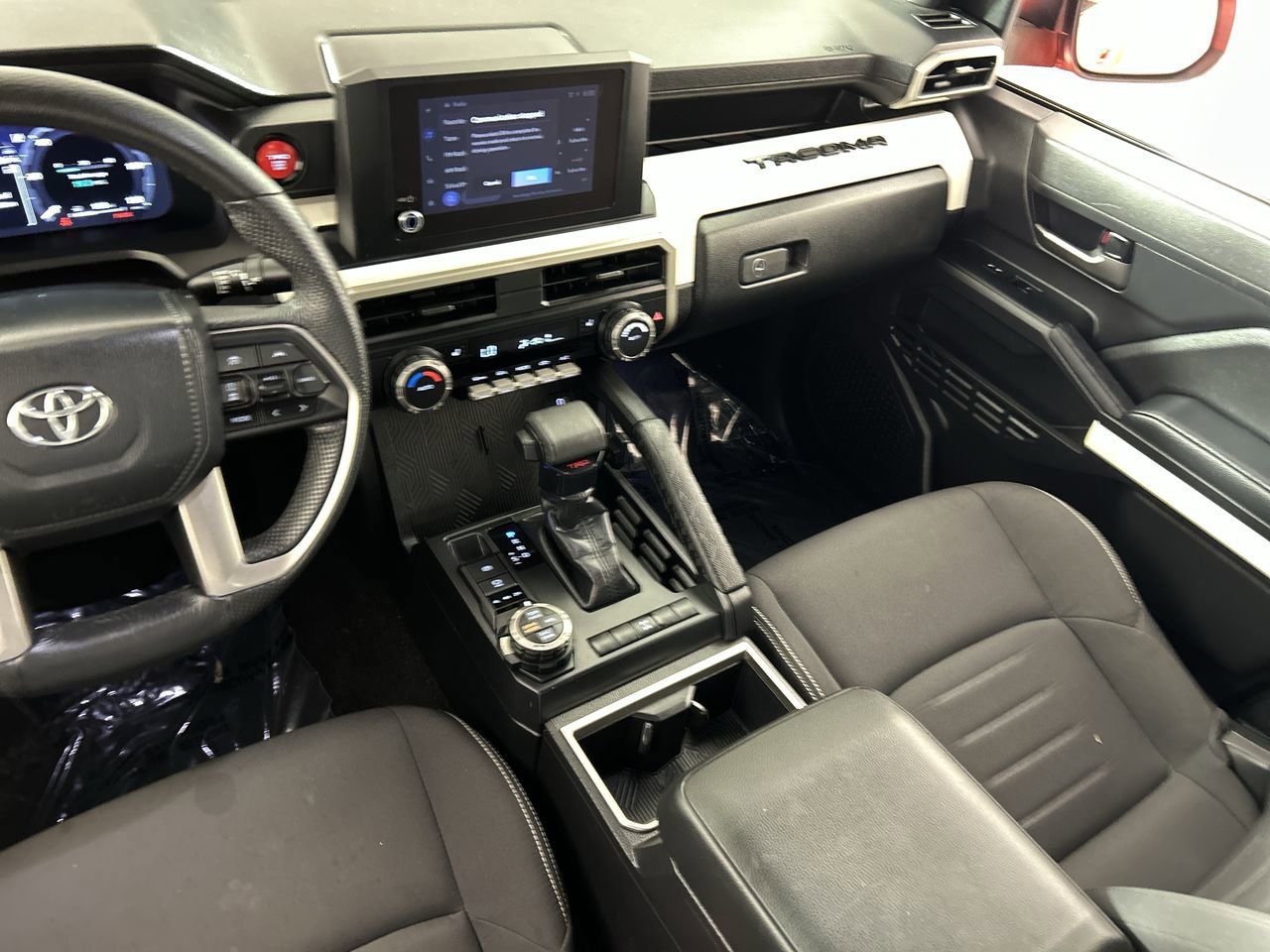 Used 2024 Toyota Tacoma TRD Off-Road image 22