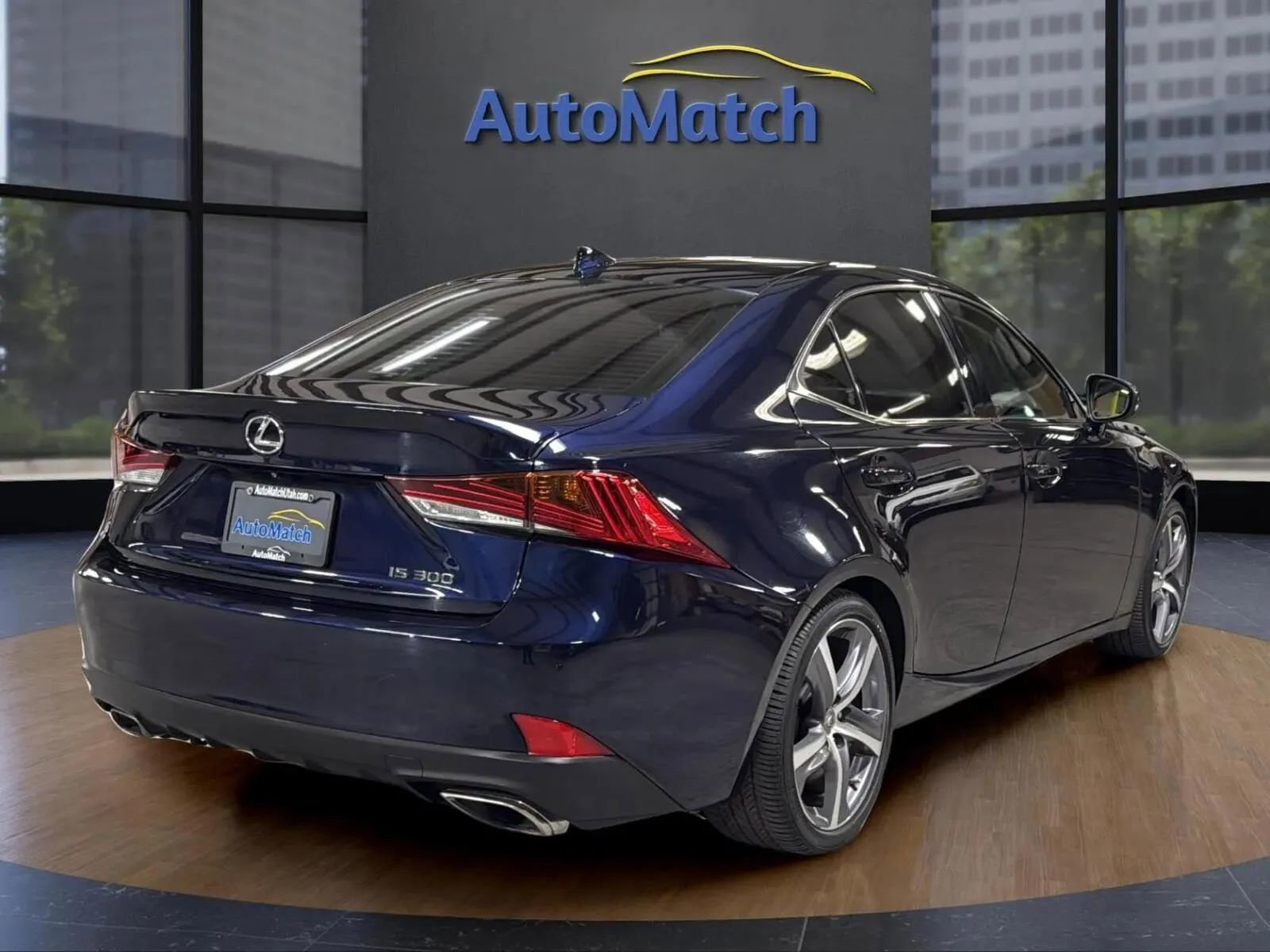 Used 2019 Lexus IS 300 Base image 10