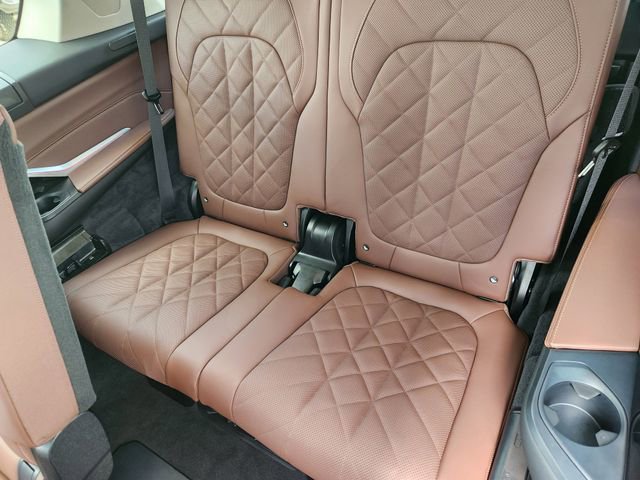 Used 2026 BMW X7 xDrive40i AWD/4WD image 31