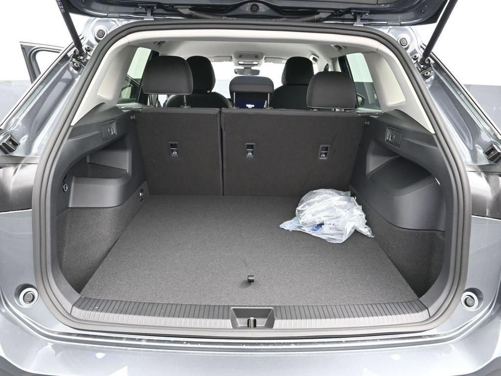 New 2025 Volkswagen Tiguan S image 10