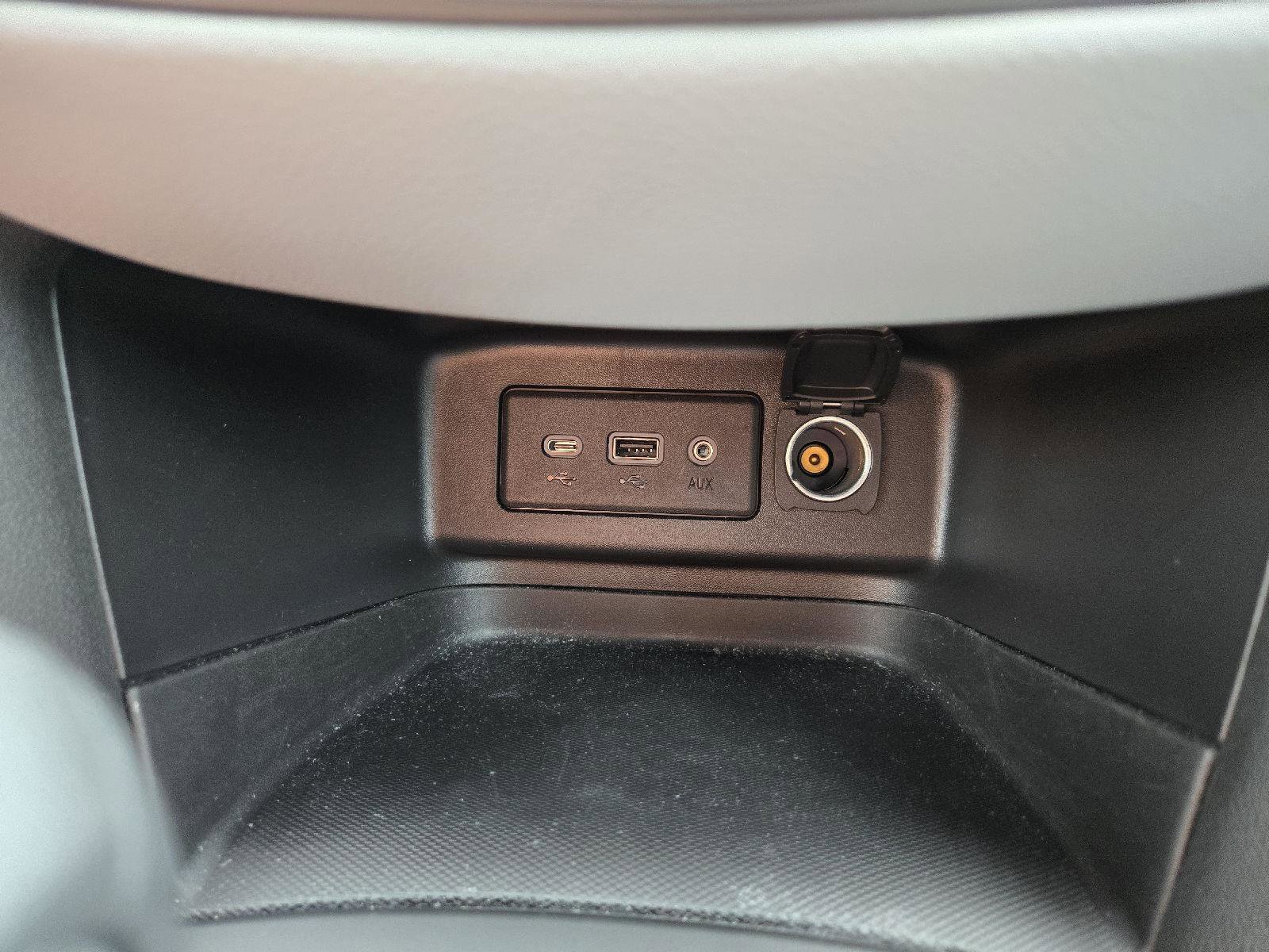 Used 2024 Chevrolet Equinox LS image 37