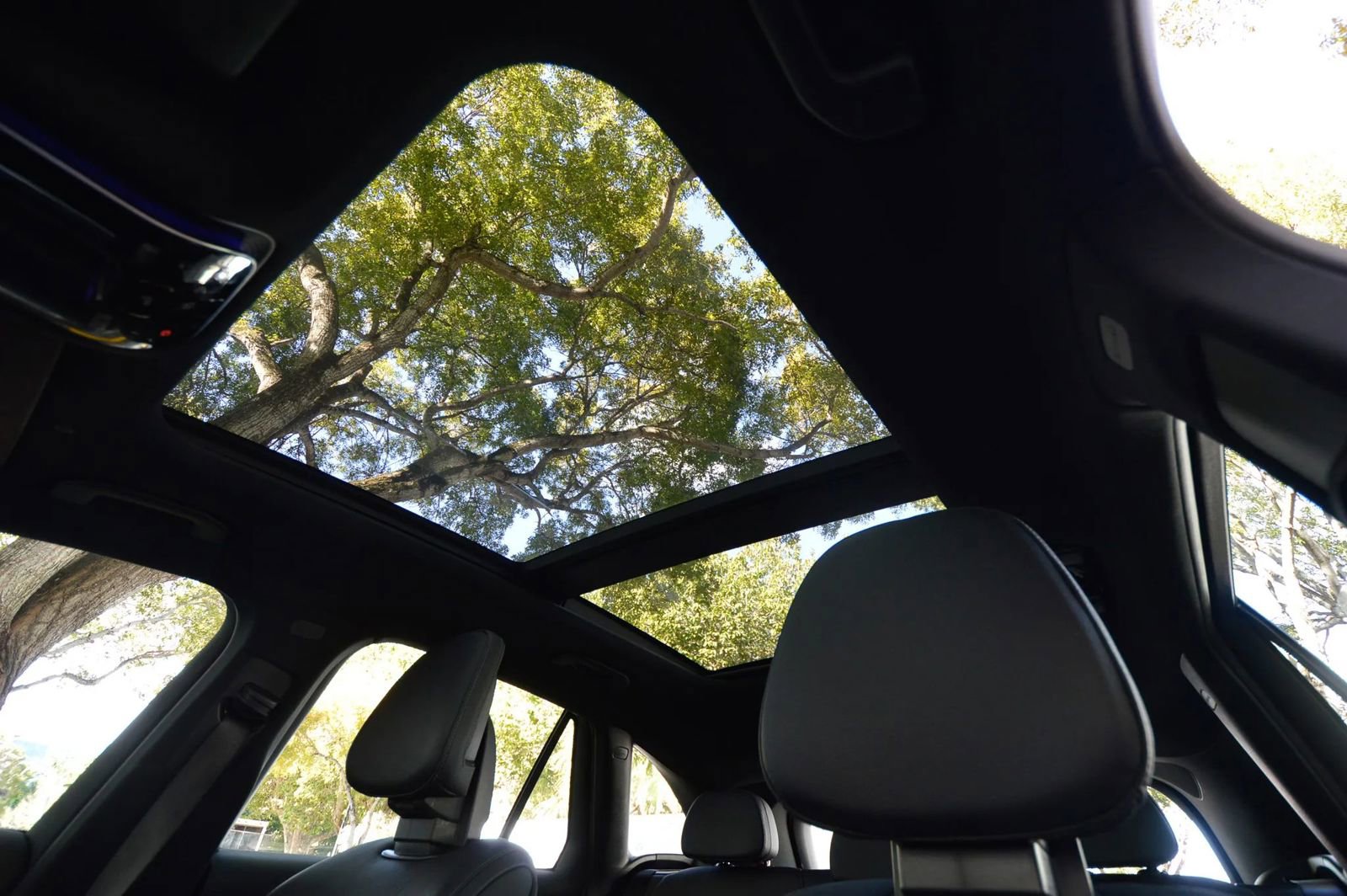 Used 2025 Mercedes-Benz GLC 43 AMG 4MATIC image 46