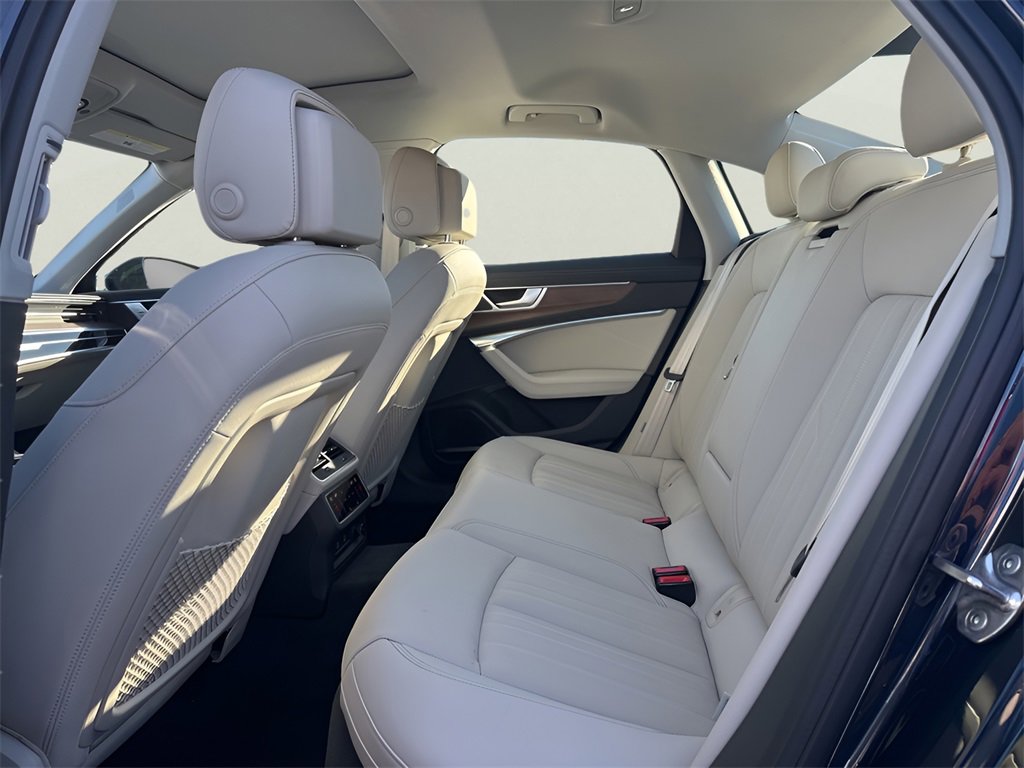 Used 2025 Audi A6 Premium Plus image 16