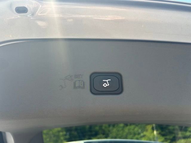 New 2025 Lincoln Nautilus Premier w/ Equipment Group 102A image 26