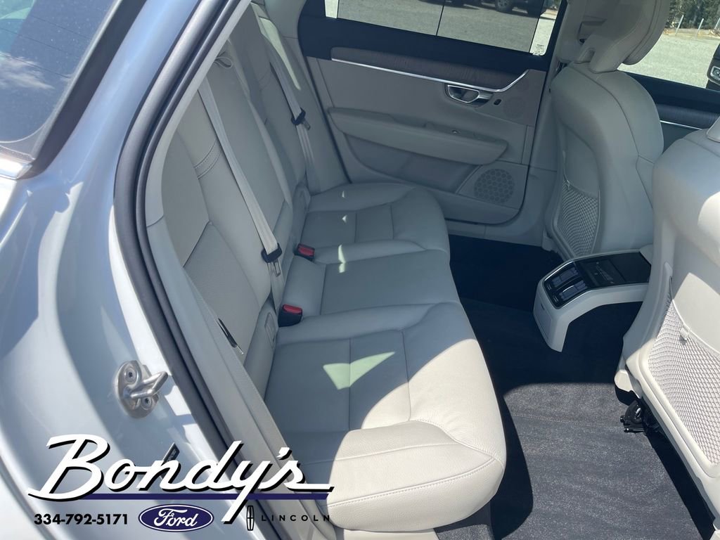 Used 2024 Volvo S90 B6 Plus image 16
