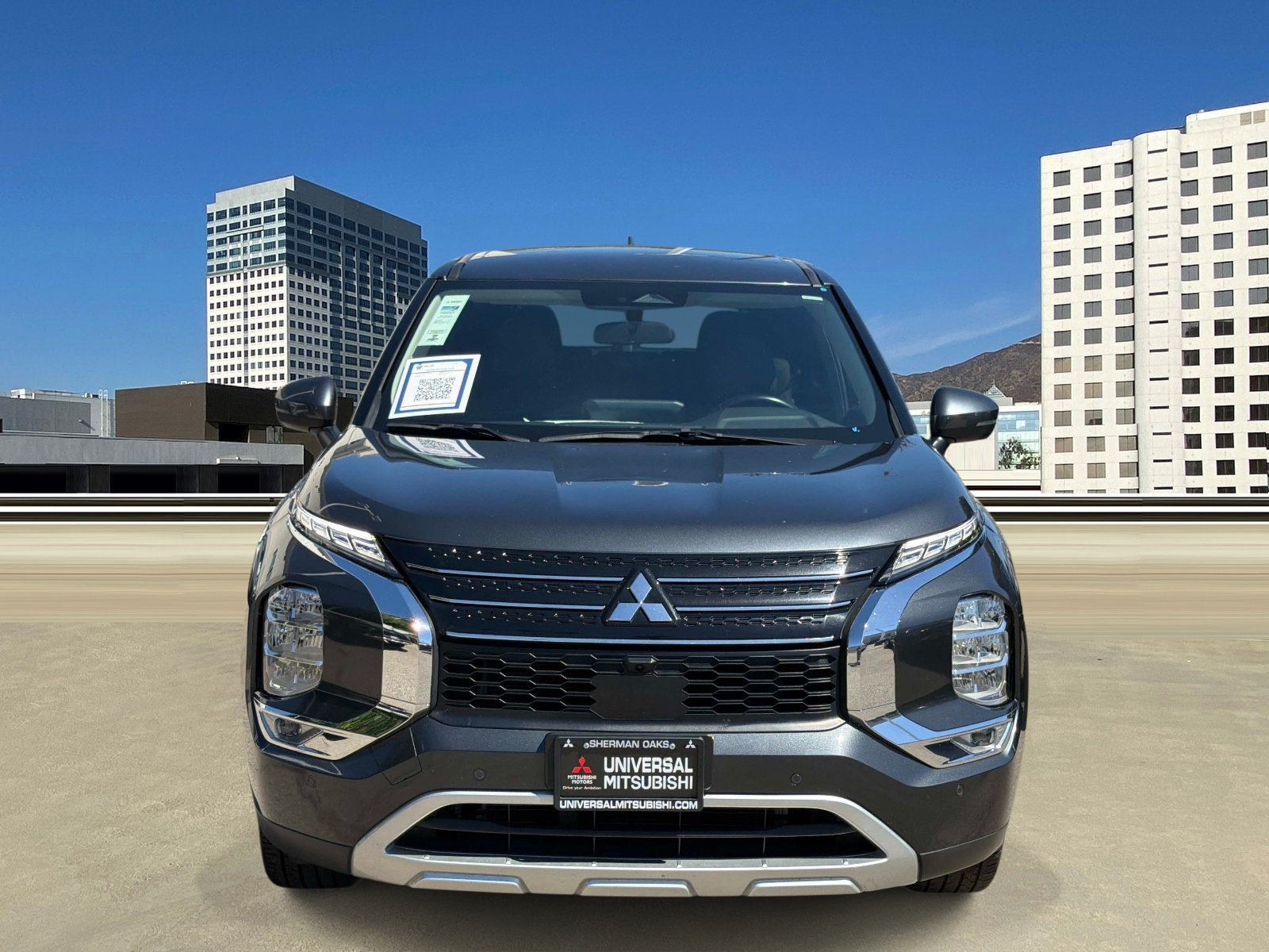 Used 2024 Mitsubishi Outlander FWD image 2