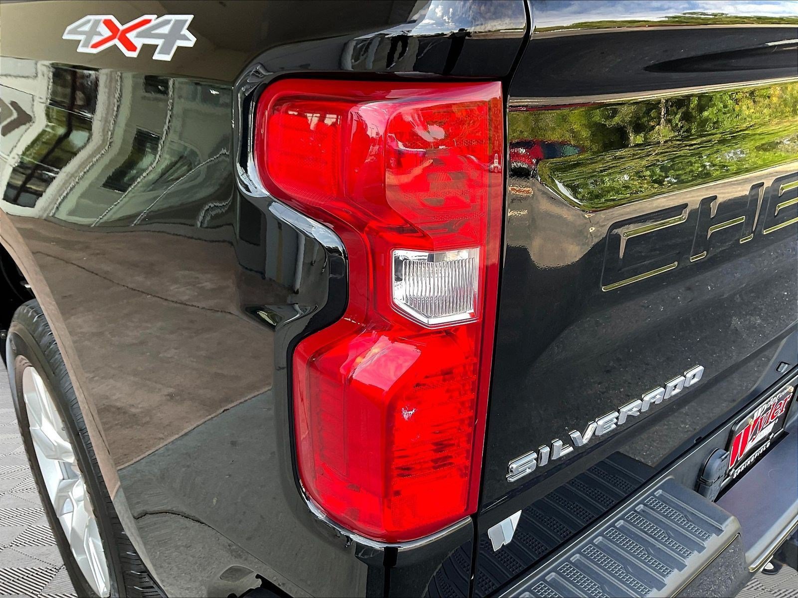 Used 2025 Chevrolet Silverado 1500 Custom AWD/4WD image 23