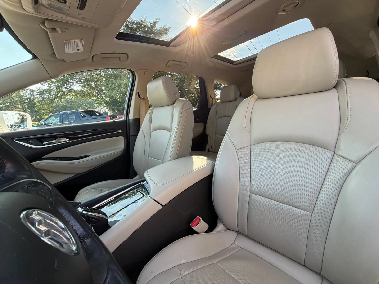 Used 2019 Buick Enclave Essence FWD image 11