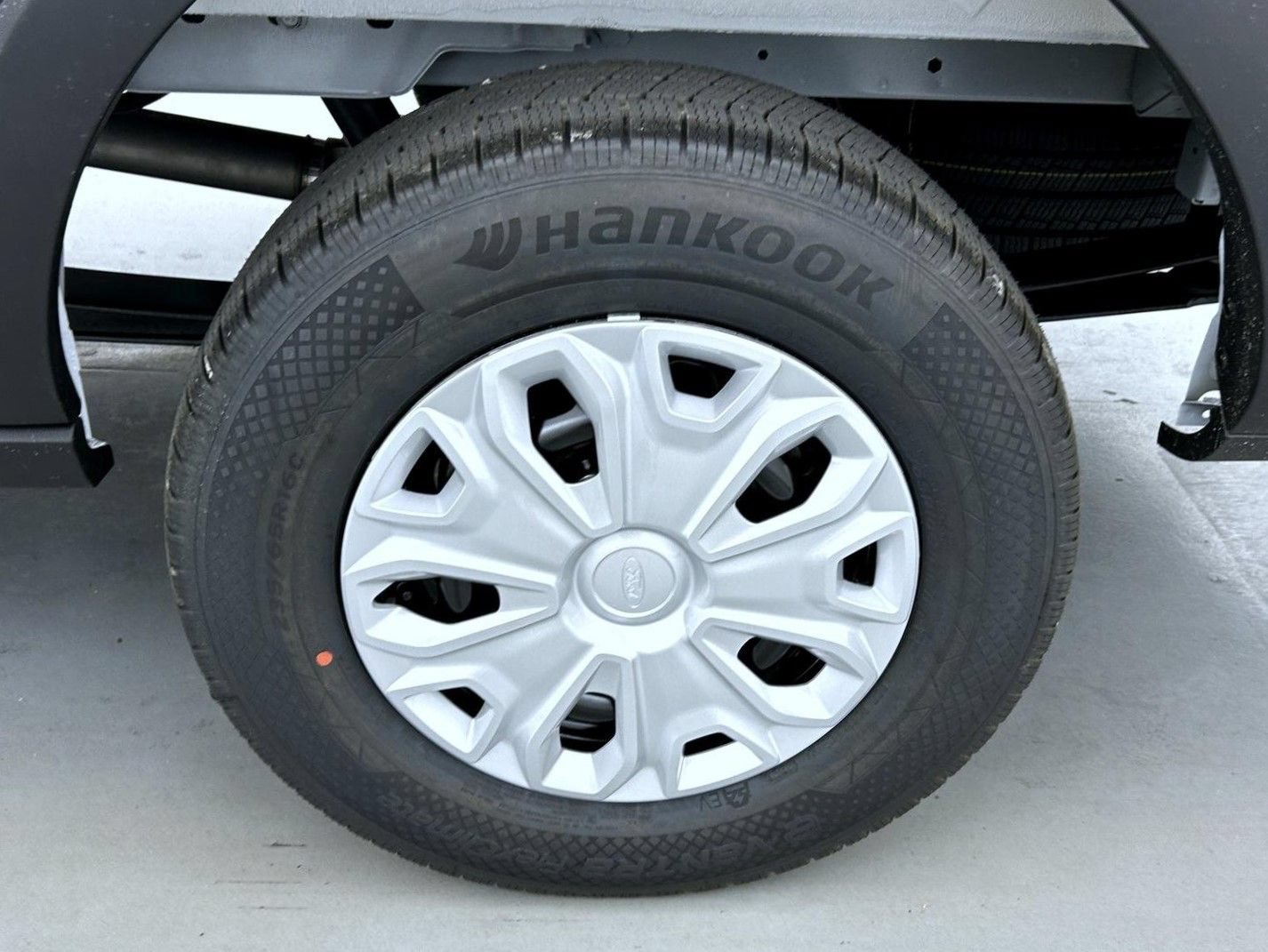 New 2027 Ford Transit 250 148 Medium Roof w/ Load Area Protection Package RWD image 19