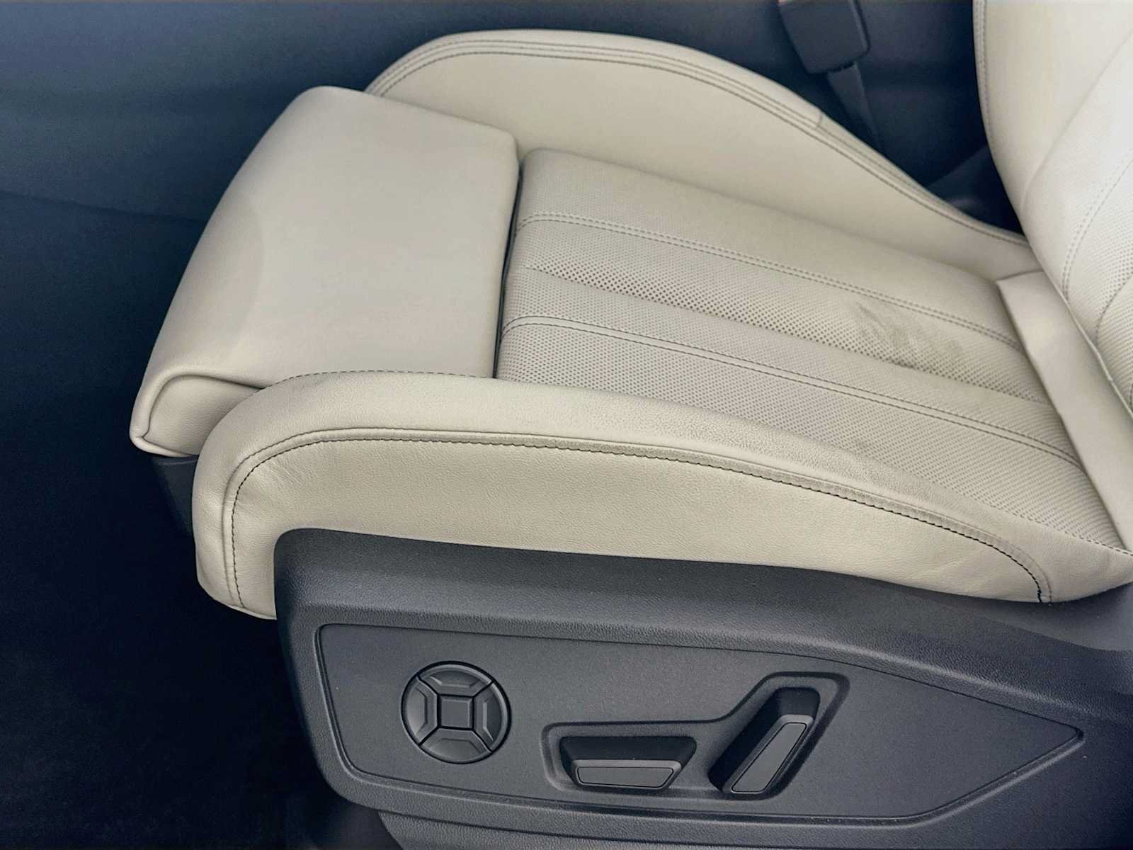 New 2026 Audi Q5 Premium Plus AWD/4WD image 17