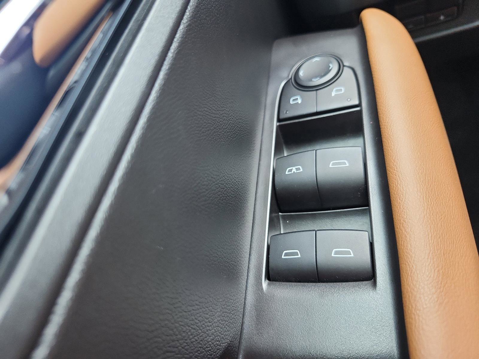 Certified 2025 GMC Canyon AT4 w/ Nightfall Edition AWD/4WD image 18