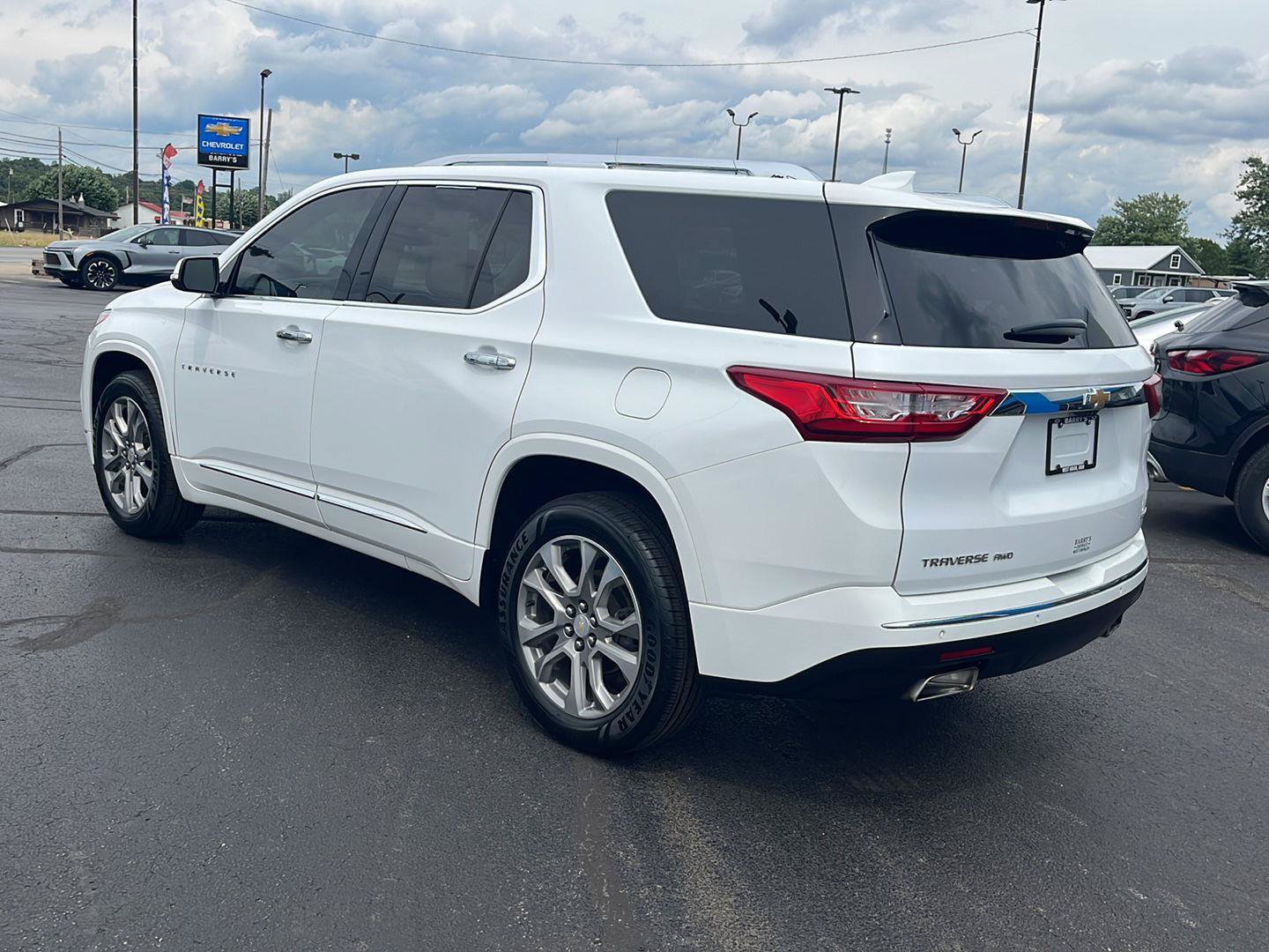 Used 2019 Chevrolet Traverse Premier AWD/4WD image 4