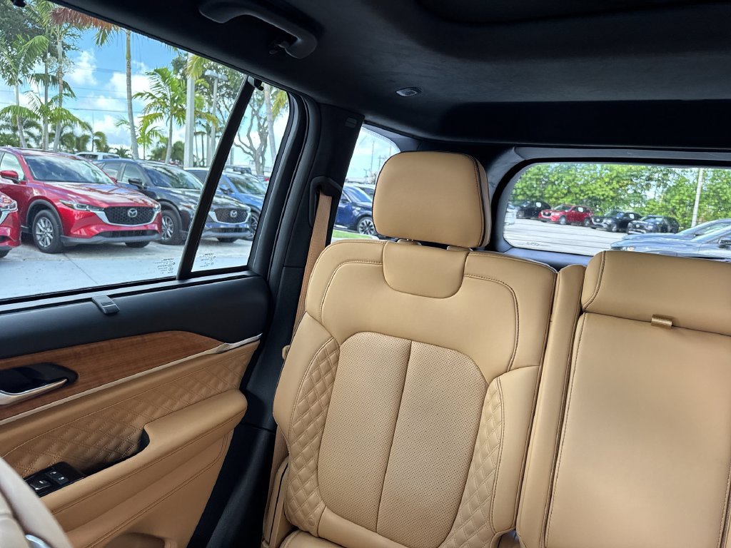 Used 2023 Jeep Grand Cherokee Summit AWD/4WD image 17