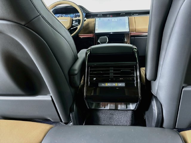 New 2026 Land Rover Range Rover Sport Dynamic SE AWD/4WD image 24