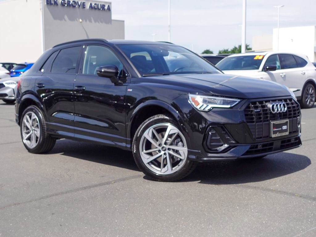 Used 2025 Audi Q3 2.0T Premium w/ Convenience Plus Package image 5