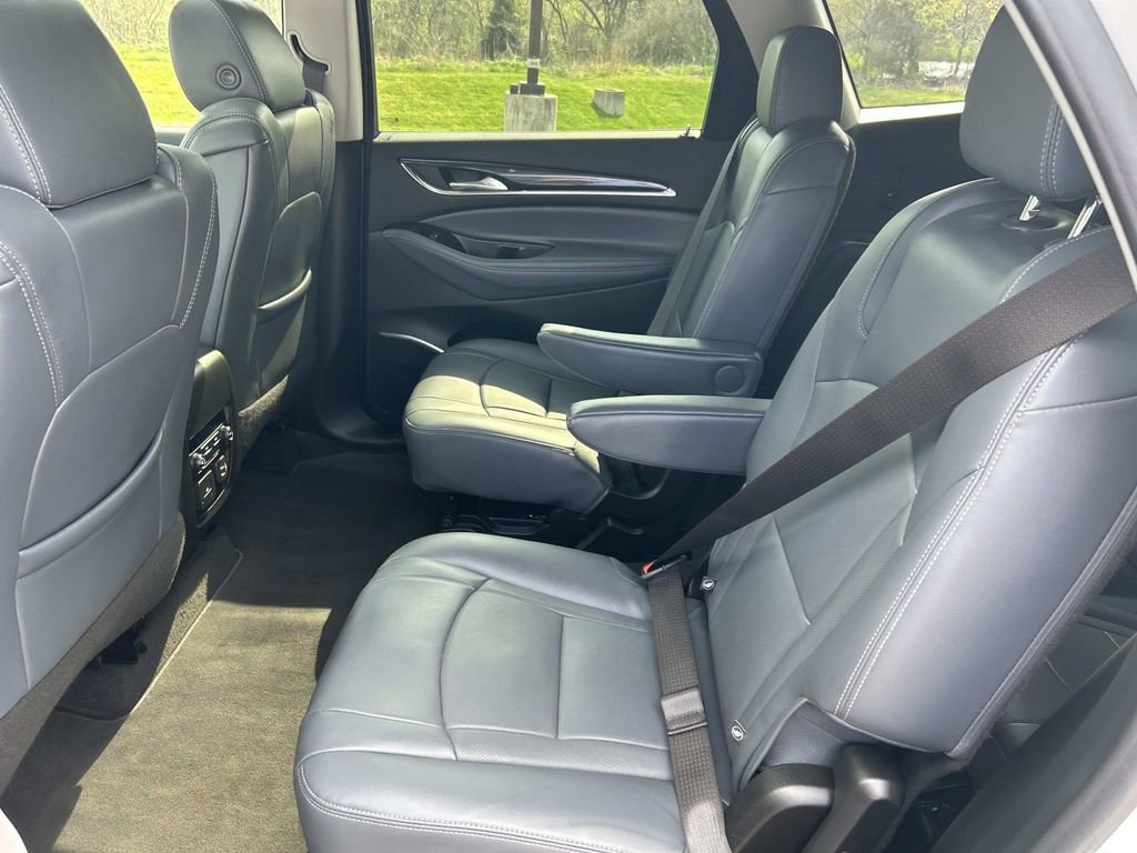 Used 2020 Buick Enclave Essence w/ Sport Touring Edition image 19