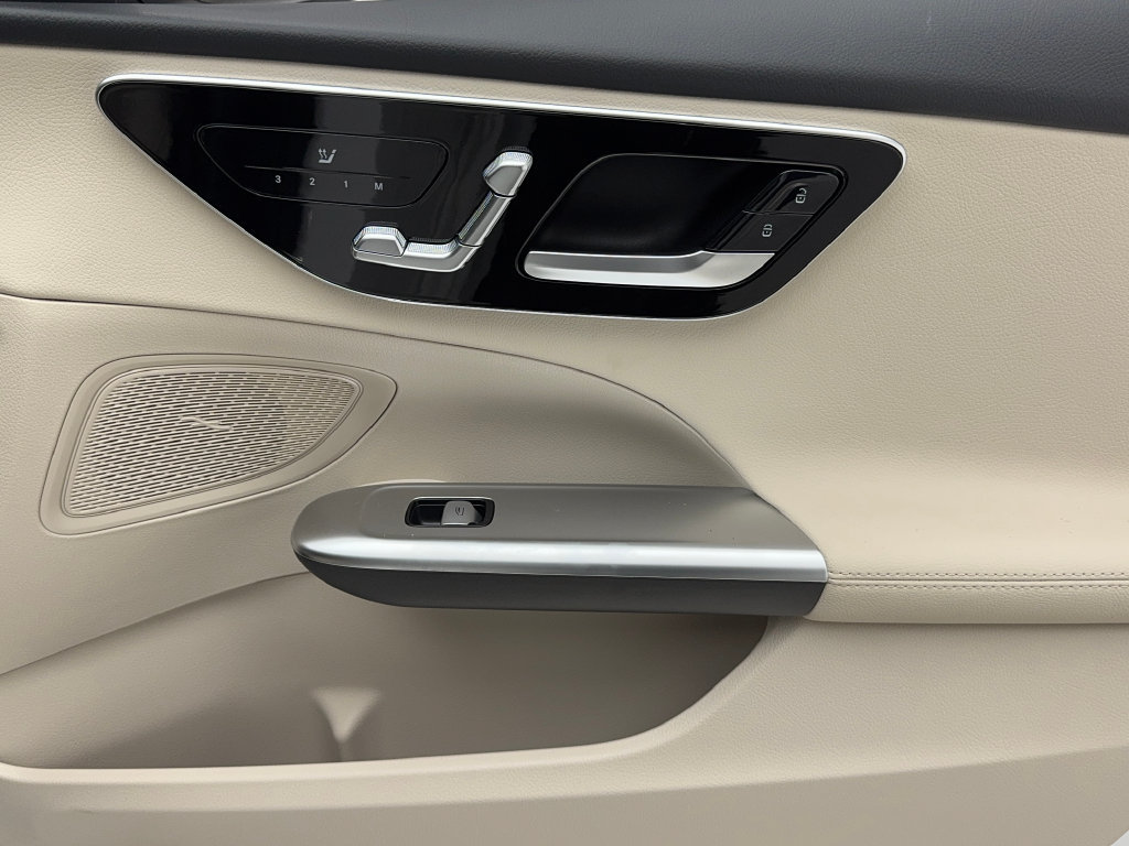 Used 2024 Mercedes-Benz C 300 4MATIC Sedan image 52