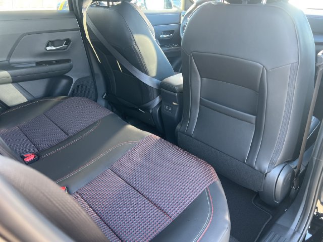 New 2026 Nissan Kicks SR w/ SR Premium Package AWD/4WD image 33