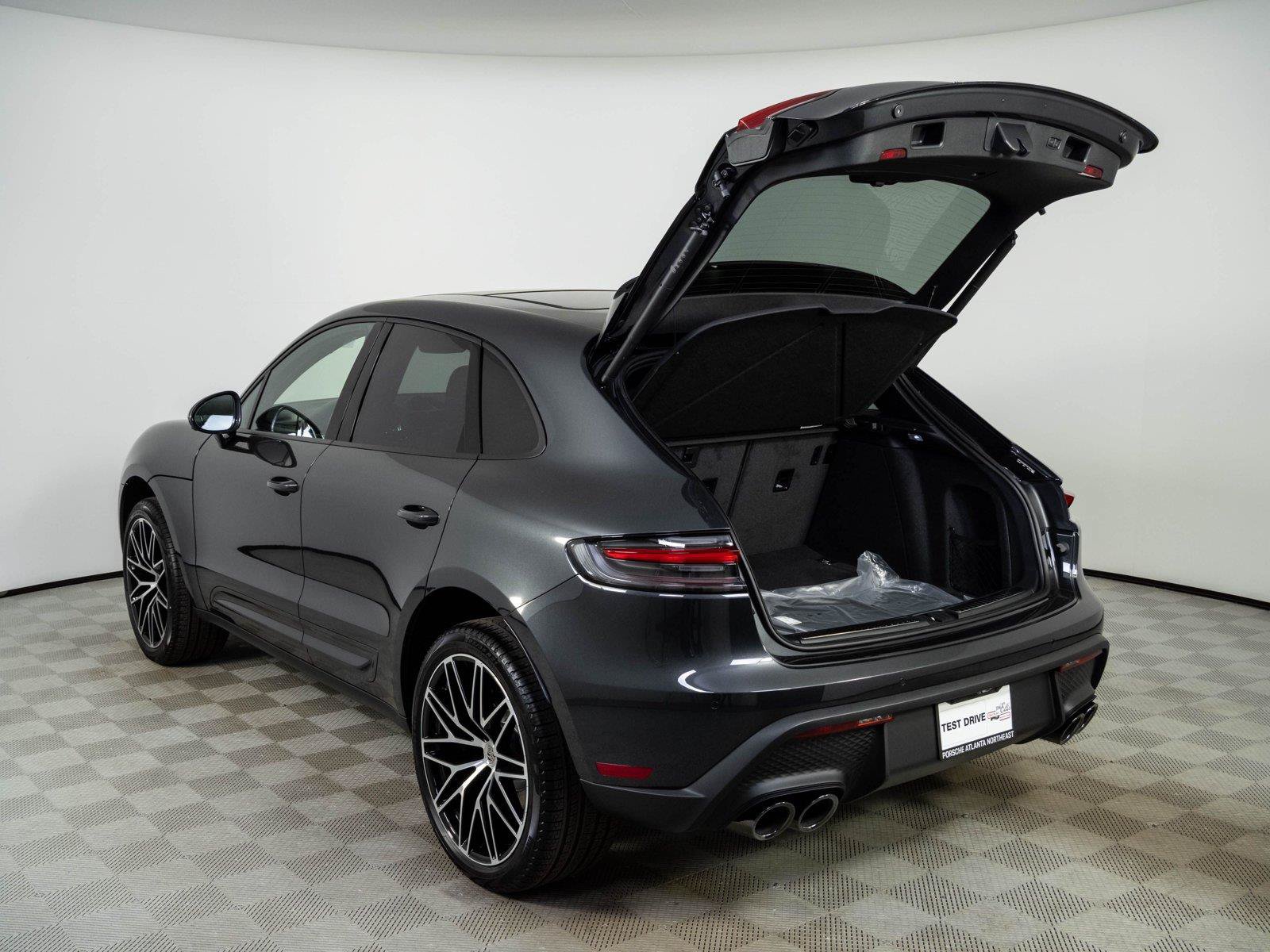 New 2026 Porsche Macan AWD/4WD image 33