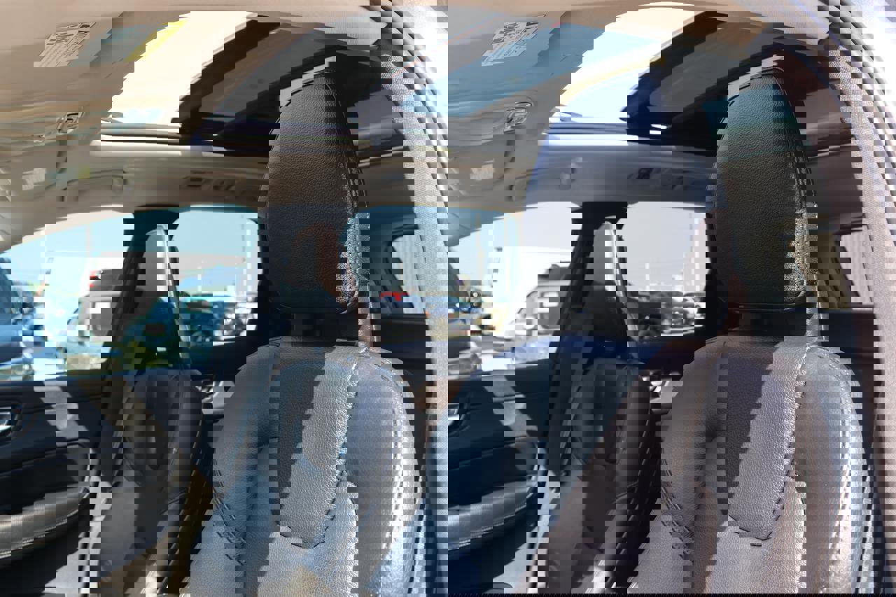 Used 2018 Volvo XC60 T5 Momentum w/ Convenience Package image 43