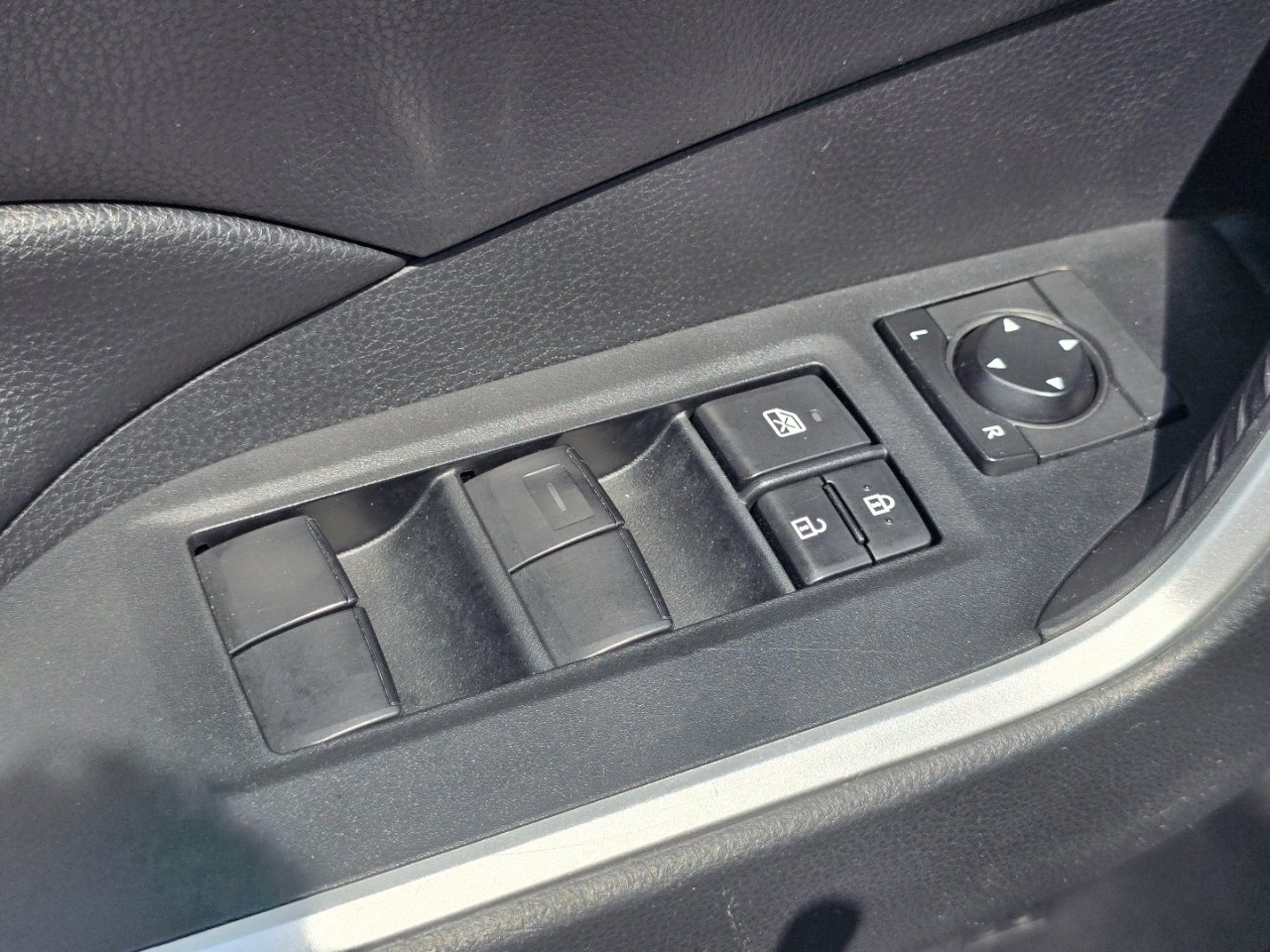 Certified 2019 Toyota RAV4 XLE w/ Convenience Package AWD/4WD image 26