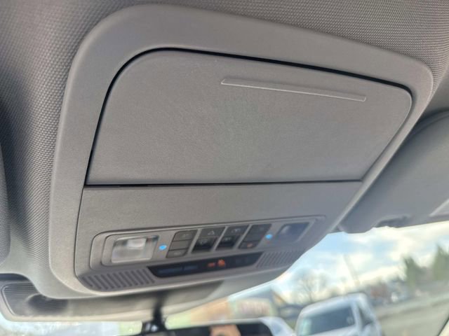 Certified 2022 Ford Explorer XLT w/ Equipment Group 202A image 33