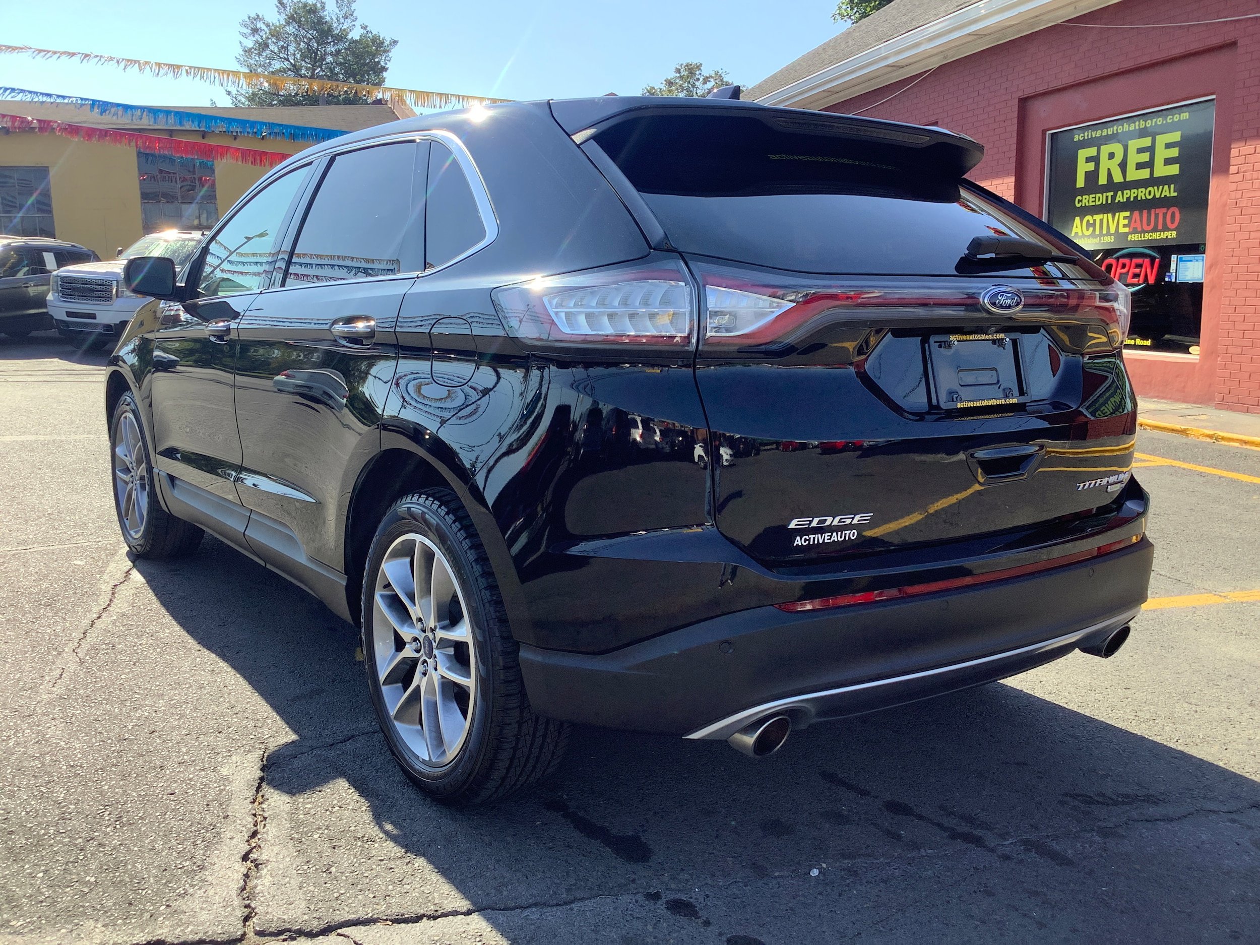 Used 2017 Ford Edge Titanium w/ Equipment Group 301A AWD/4WD image 5