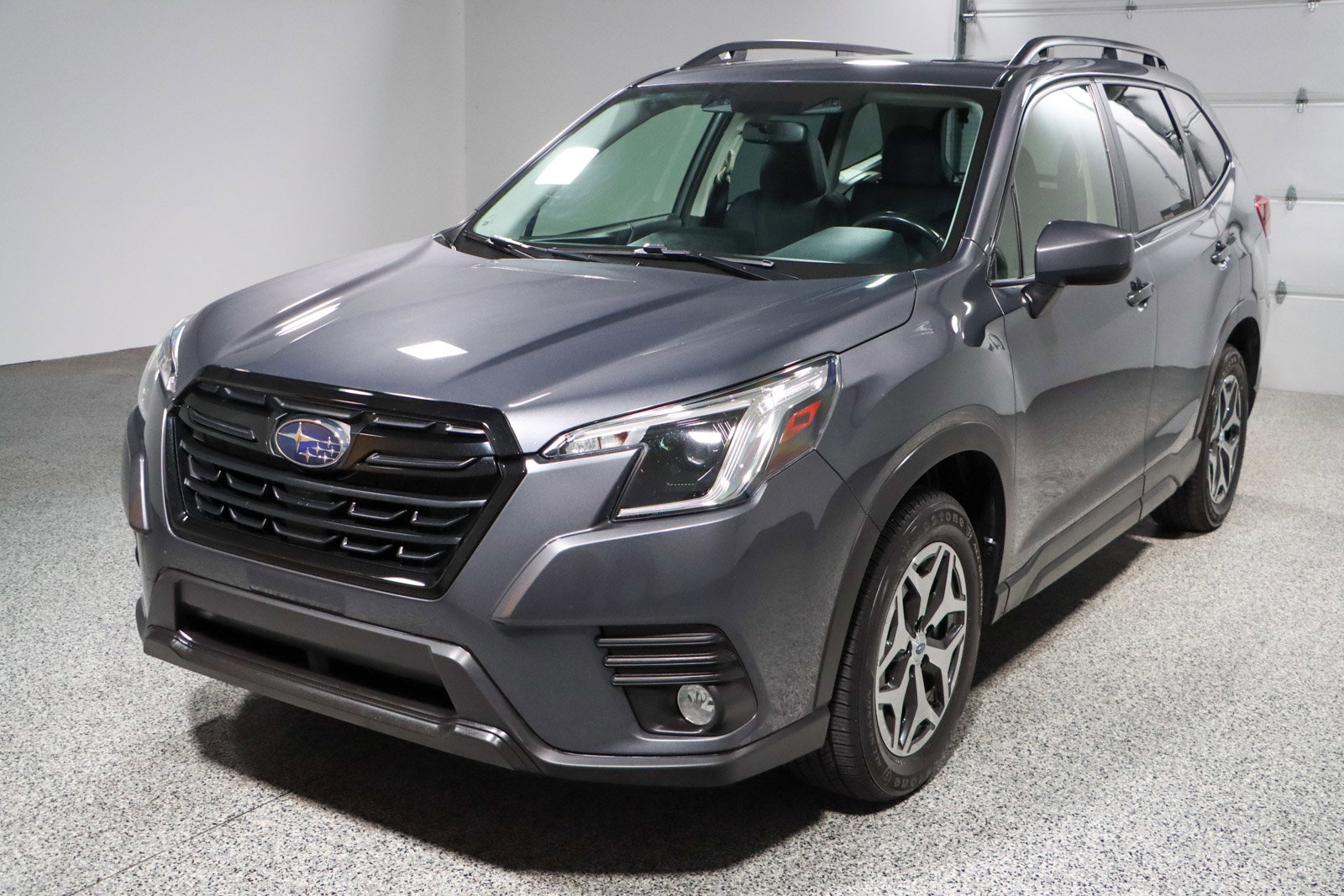 Used 2023 Subaru Forester Premium image 32