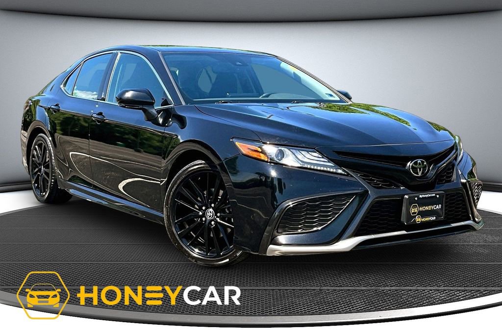 Used 2024 Toyota Camry XSE FWD image 1