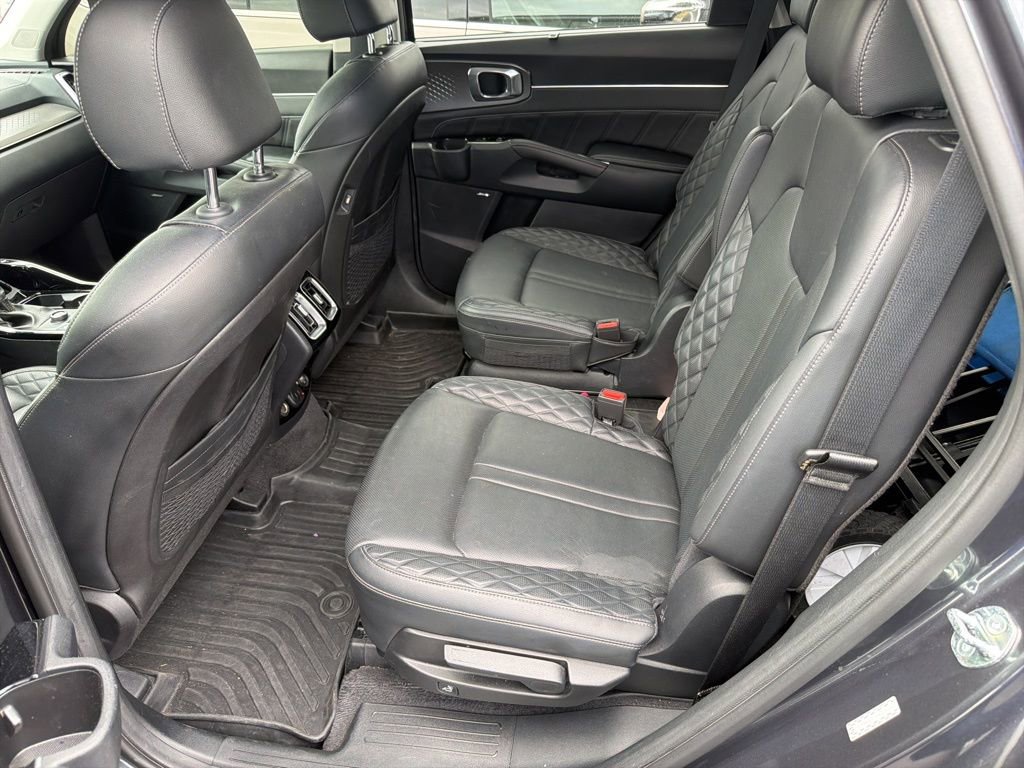 Used 2023 Kia Sorento SX image 10