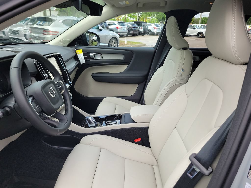 New 2026 Volvo XC40 B5 Ultra w/ Protection Package Premier AWD/4WD image 7