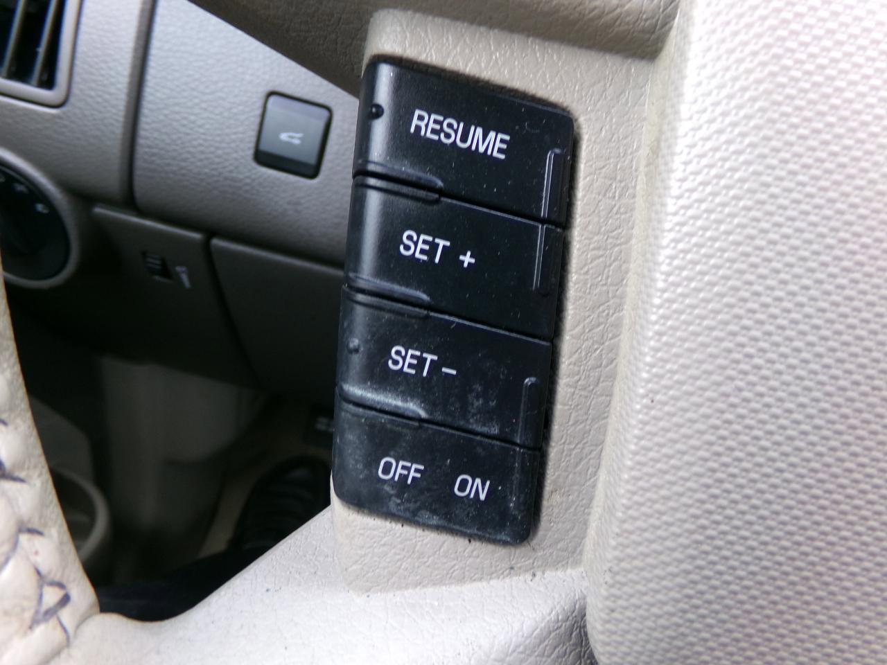 Used 2010 Ford Edge SEL AWD/4WD image 17