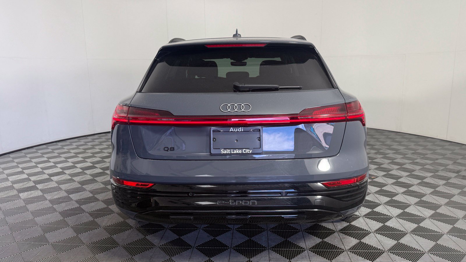 Used 2024 Audi Q8 e-tron Prestige w/ Prestige Package AWD/4WD image 6