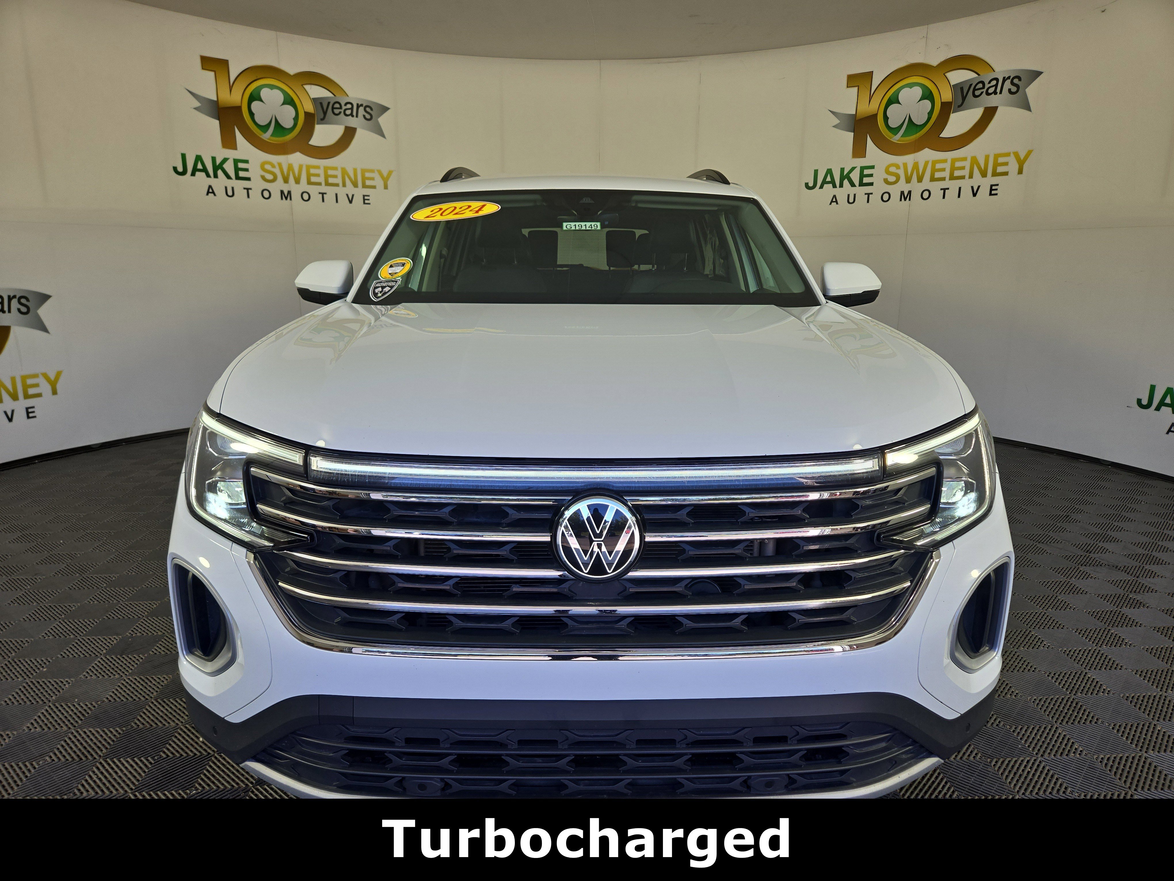 Used 2024 Volkswagen Atlas SE image 2