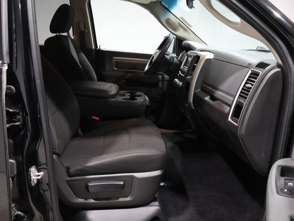 Used 2019 RAM 1500 Classic Warlock image 24