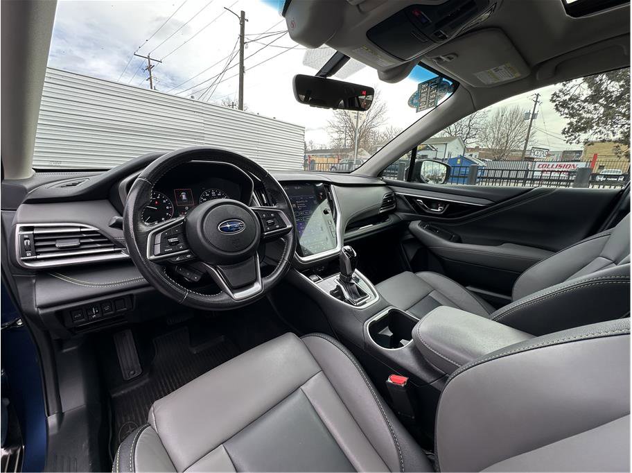 Used 2022 Subaru Outback Onyx Edition XT AWD/4WD image 2